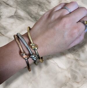 Knot bangle magnetic